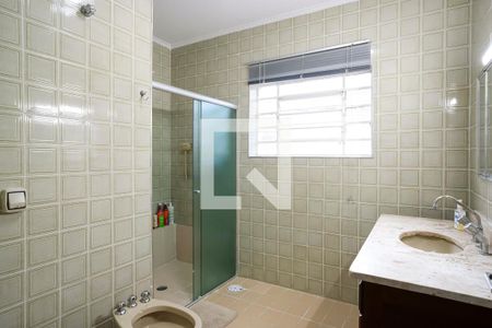 Casa à venda com 215m², 4 quartos e 2 vagasBanheiro 