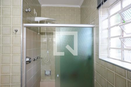 Casa à venda com 215m², 4 quartos e 2 vagasBanheiro 