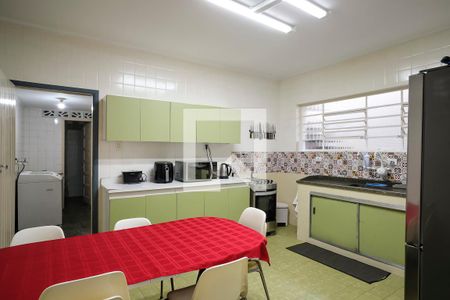 Casa à venda com 215m², 4 quartos e 2 vagasCozinha