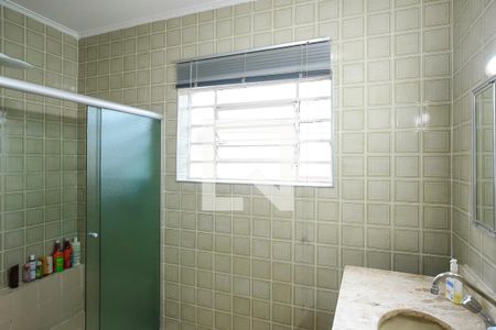 Casa à venda com 215m², 4 quartos e 2 vagasBanheiro 