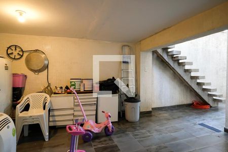 Casa à venda com 215m², 4 quartos e 2 vagasQuintal