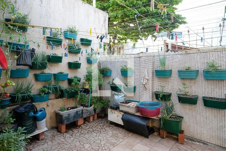 Casa à venda com 215m², 4 quartos e 2 vagasEdícula