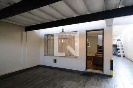 Casa à venda com 215m², 4 quartos e 2 vagasGaragem