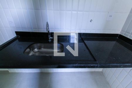 Sala/Cozinha de apartamento à venda com 1 quarto, 28m² em Vila Invernada, São Paulo