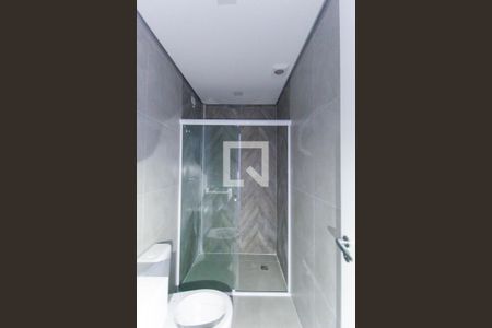 Banheiro de apartamento para alugar com 1 quarto, 28m² em Vila Invernada, São Paulo