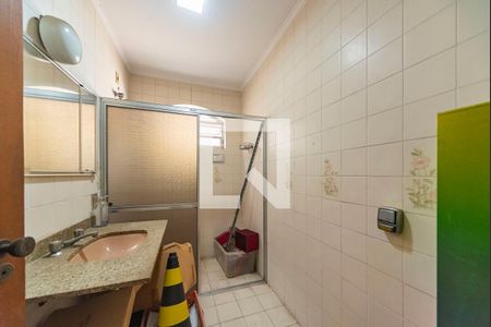 Casa para alugar com 119m², 3 quartos e 3 vagasBanheiro 