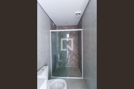 Banheiro de apartamento para alugar com 1 quarto, 28m² em Vila Invernada, São Paulo
