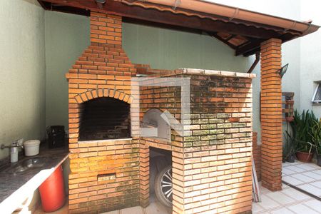 Casa à venda com 125m², 3 quartos e 2 vagasChurrasqueira e Forno de Pizza