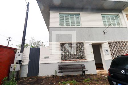 Casa de condomínio para alugar com 215m², 4 quartos e 3 vagasFachada
