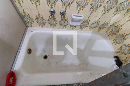 Casa de condomínio para alugar com 215m², 4 quartos e 3 vagasBanheiro Social 1