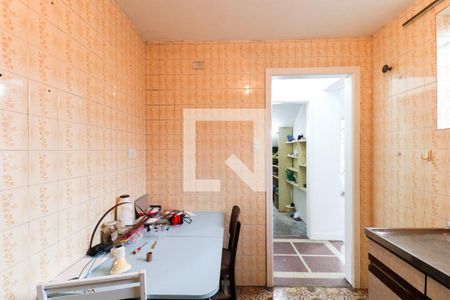 Casa de condomínio para alugar com 215m², 4 quartos e 3 vagasCozinha