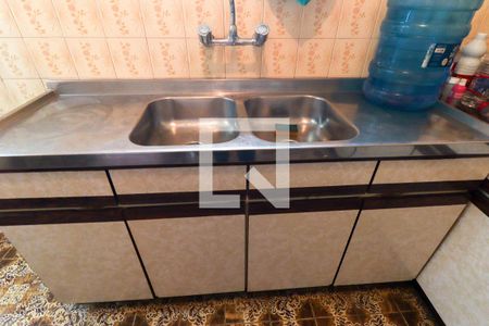 Casa de condomínio para alugar com 215m², 4 quartos e 3 vagasCozinha