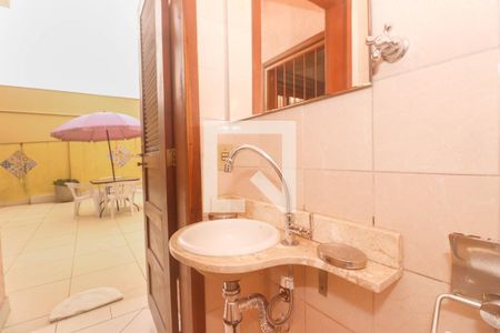 Casa à venda com 400m², 4 quartos e 4 vagasÁrea Externa - Banheiro