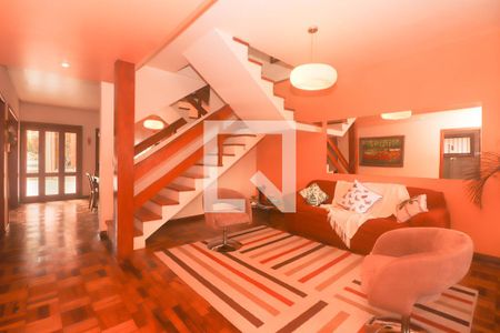 Sala  de casa à venda com 4 quartos, 400m² em Chácara das Pedras, Porto Alegre