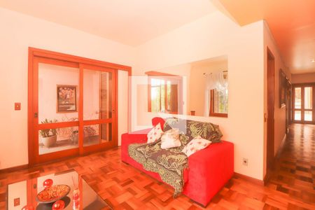 Sala  de casa à venda com 4 quartos, 400m² em Chácara das Pedras, Porto Alegre