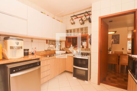 Casa à venda com 400m², 4 quartos e 4 vagasCozinha