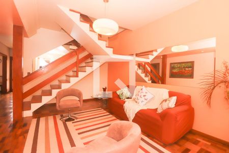 Sala  de casa à venda com 4 quartos, 400m² em Chácara das Pedras, Porto Alegre