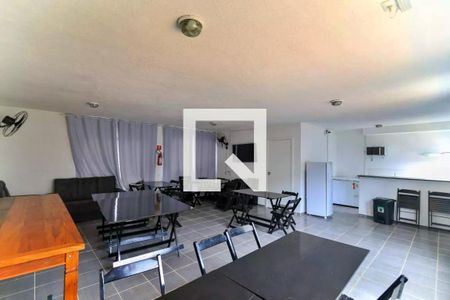 Apartamento para alugar com 48m², 2 quartos e sem vagaÁrea comum - Salão de festas