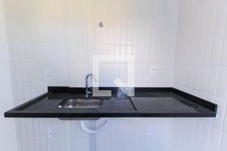 Sala/Cozinha de apartamento à venda com 1 quarto, 28m² em Vila Invernada, São Paulo