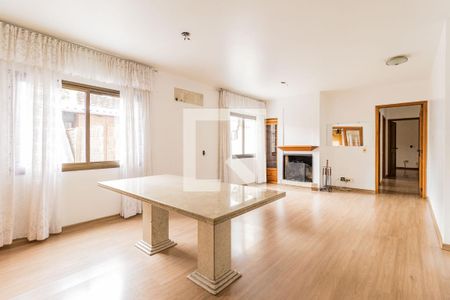 Sala de apartamento para alugar com 3 quartos, 115m² em Mont’serrat, Porto Alegre