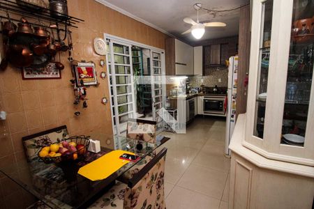 Casa para alugar com 240m², 3 quartos e sem vagaCozinha