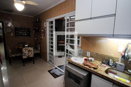 Casa para alugar com 240m², 3 quartos e sem vagaCozinha