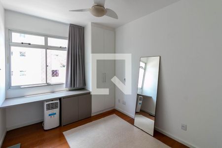 Apartamento para alugar com 110m², 3 quartos e 2 vagas Apartamento para alugar com 110m², 3 quartos e 2 vagasSuíte