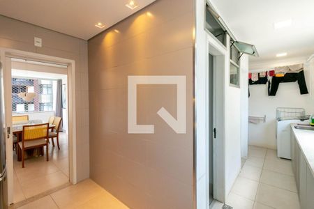 Apartamento para alugar com 110m², 3 quartos e 2 vagas Apartamento para alugar com 110m², 3 quartos e 2 vagasCozinha e Área de Serviço