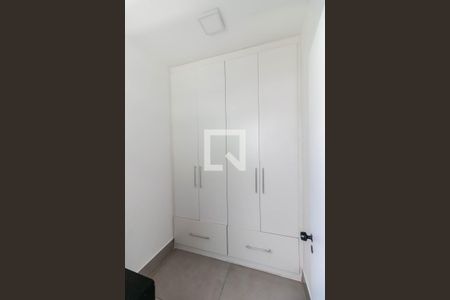 Apartamento para alugar com 110m², 3 quartos e 2 vagas Apartamento para alugar com 110m², 3 quartos e 2 vagasCozinha e Área de Serviço
