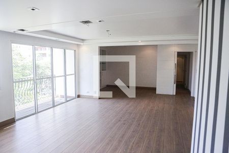 Sala de apartamento à venda com 2 quartos, 160m² em Vila Bastos, Santo André
