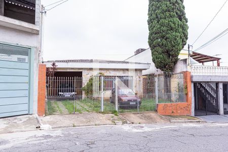 Casa para alugar com 160m², 3 quartos e 4 vagasFachada e Garagem