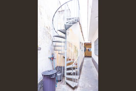 Casa para alugar com 160m², 3 quartos e 4 vagasEscada Terraço