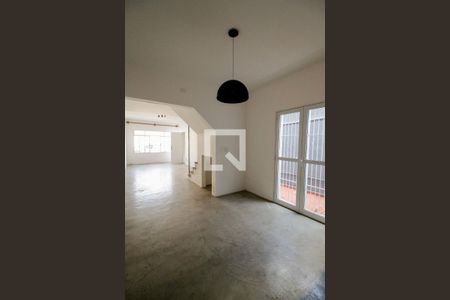 Sala de casa à venda com 2 quartos, 140m² em Vila Olímpia, São Paulo
