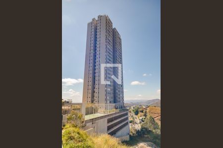 Apartamento à venda com 100m², 2 quartos e 2 vagasFachada