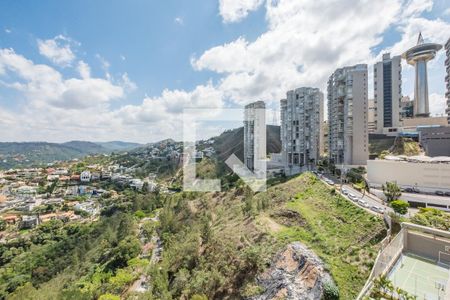 Apartamento à venda com 100m², 2 quartos e 2 vagasSuíte 1
