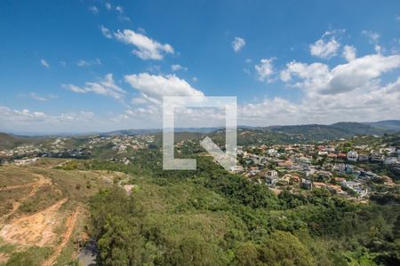 Apartamento à venda com 100m², 2 quartos e 2 vagasSuíte 1