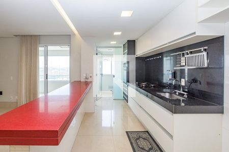 Apartamento à venda com 100m², 2 quartos e 2 vagasCozinha
