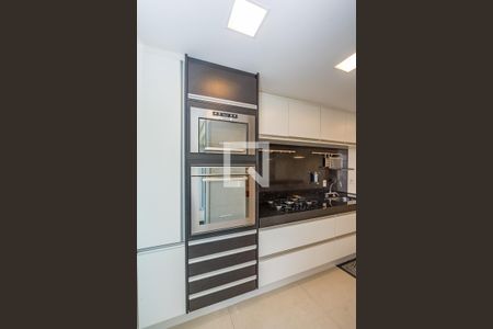 Apartamento à venda com 100m², 2 quartos e 2 vagasCozinha