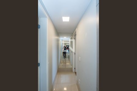 Apartamento à venda com 100m², 2 quartos e 2 vagasCorredor