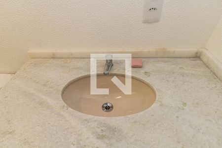 Banheiro de apartamento para alugar com 1 quarto, 40m² em Agronomia, Porto Alegre