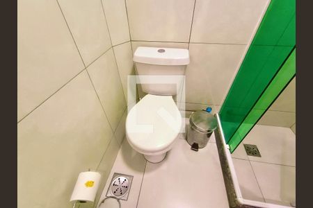 Studio banheiro  de kitnet/studio à venda com 1 quarto, 29m² em Copacabana, Rio de Janeiro