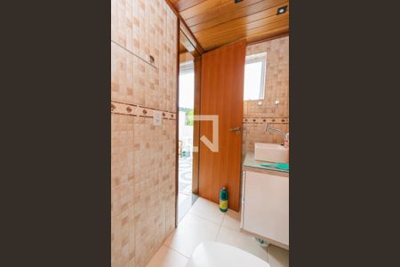 Casa de condomínio à venda com 57m², 3 quartos e 1 vagaBanheiro 2