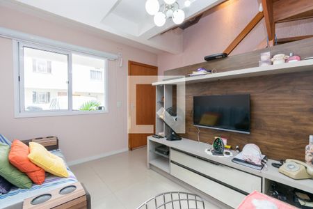 Sala  de casa de condomínio à venda com 3 quartos, 57m² em Hípica, Porto Alegre