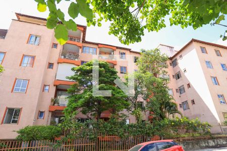 Apartamento para alugar com 75m², 2 quartos e 1 vagaFachada