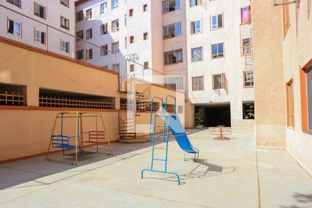 Apartamento para alugar com 75m², 2 quartos e 1 vagaÁrea comum - Playground