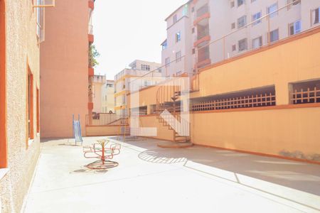 Apartamento para alugar com 75m², 2 quartos e 1 vagaÁrea comum - Playground