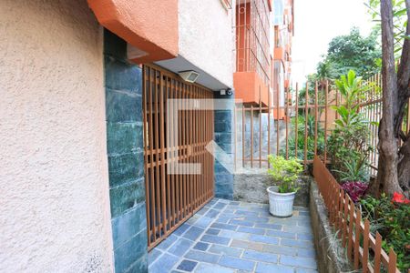 Apartamento para alugar com 75m², 2 quartos e 1 vagaFachada