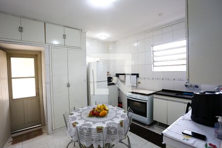 Casa à venda com 280m², 3 quartos e 2 vagasCozinha
