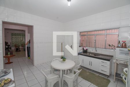 Casa à venda com 293m², 3 quartos e 4 vagasCozinha Inferior