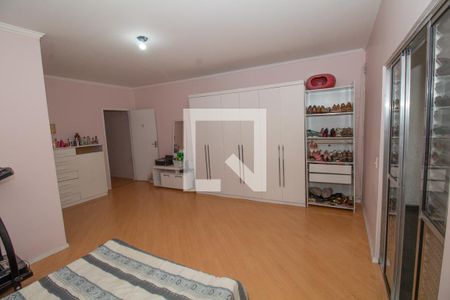 Casa à venda com 293m², 3 quartos e 4 vagasSuíte